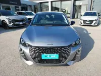 Usata Peugeot 208 Allure 101 CV (74 kW) 2025 Grigio Utilitaria