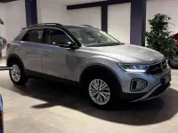 Usata VW T-Roc Life 150 CV (110 kW) 2023 Argento SUV