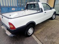 Usata Fiat Strada 60 CV (44 kW) 2001 Bianco Pick-up