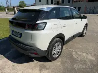 Usata Peugeot 3008 Active 131 CV (96 kW) 2022 Bianco SUV