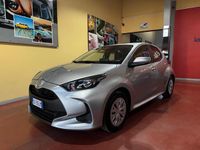 Usata Toyota Yaris Hybrid Active 92 CV (67 kW) 2025 Argento