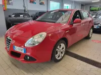 Usata Alfa Romeo Giulietta Distinctive 120 CV (88 kW) 2011 Rosso Utilitaria