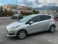 Usata Ford Fiesta 75 CV (55 kW) 2014 Grigio Utilitaria