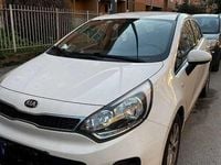 Usata Kia Rio Active 75 CV (55 kW) 2015 Berlina