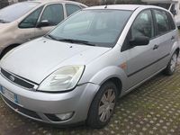 Usata Ford Fiesta 2002 Grigio Berlina