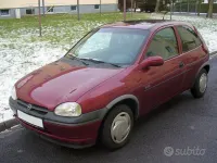 Usata Opel Corsa 60 CV (44 kW) 1997 Rosso Utilitaria