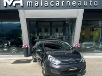 Usata Kia Rio 90 CV (66 kW) 2012 Grigio Berlina