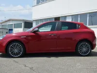 Usata Alfa Romeo Giulietta 120 CV (88 kW) 2017 Rosso Utilitaria