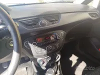 Usata Opel Corsa 75 CV (55 kW) 2015 Nero Utilitaria