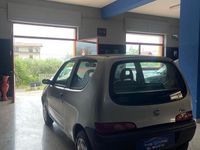 Usata Fiat 600 54 CV (39 kW) 2006 Grigio Berlina