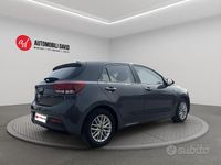 Usata Kia Rio Style 84 CV (61 kW) 2022 Grigio Berlina