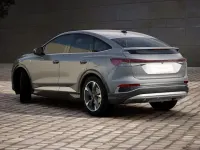 Usata Audi Q4 e-tron Advanced Plus 219 kW (299 CV) 2024 Grigio tifone metallizzato SUV