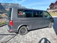 Usata VW Caravelle 204 CV (150 kW) 2019 Grigio Furgone