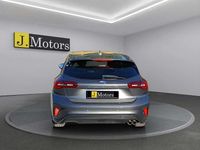 Käytetty Ford Focus ST-Line 125 HP (91 kW) 2024 Metallizzato Sedan