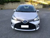 Usata Toyota Yaris Hybrid Active 73 CV (53 kW) 2016 Argento Berlina