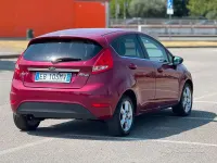 Usata Ford Fiesta 97 CV (71 kW) 2010 Viola Utilitaria