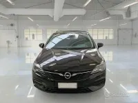 Usata Opel Astra Business Elegance 122 CV (89 kW) 2022 Nero Utilitaria