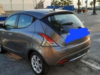 Usata Lancia Ypsilon 80 CV (58 kW) 2016 Grigio Utilitaria