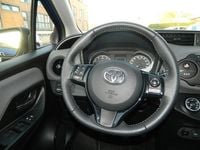 Usata Toyota Yaris Active 72 CV (52 kW) 2018 Rosso Berlina