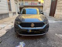 Usata VW T-Roc 150 CV (110 kW) 2019 Grigio SUV