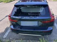 Usata Volvo V60 CC 2022 Blu Station wagon
