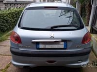 Usata Peugeot 206 88 CV (64 kW) 2004 Utilitaria