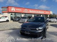 Usata Kia Rio Active 84 CV (61 kW) 2018 Grigio Berlina