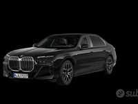 Usata BMW 740 M Sport 299 CV (219 kW) 2025 Black sapphire metallizzato Berlina