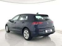 Usata VW Golf VIII Life 131 CV (96 kW) 2022 Blu metallizzato Berlina