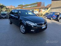 Usata Kia Ceed LX 90 CV (66 kW) 2011 Nero Utilitaria