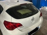 Usata Opel Astra 2012 Bianco Berlina