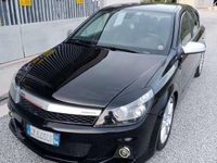Usata Opel Astra Cosmo 101 CV (74 kW) 2004 Berlina