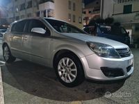 Usata Opel Astra 120 CV (88 kW) 2007 Grigio Utilitaria