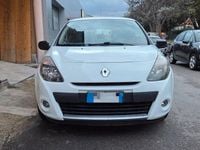 Usata Renault Clio II 74 CV (54 kW) 2011 Bianco Berlina