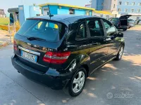 Usata Mercedes 180 Premium 109 CV (80 kW) 2012 Nero Berlina