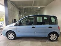 Käytetty Fiat Multipla Family 120 HP (88 kW) 2005 Sininen Tila-auto