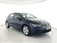 Usata VW Golf VIII Life 131 CV (96 kW) 2022 Blu metallizzato Berlina