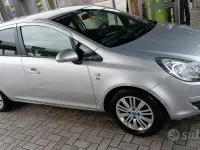 Usata Opel Corsa 80 CV (58 kW) 2010 Utilitaria