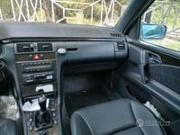 Usata Mercedes E250 Classic 1998 Nero Berlina