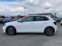 Usata VW Polo Life 95 CV (69 kW) 2023 Pure white pastello Utilitaria