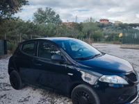 Usata Lancia Ypsilon Gold 69 CV (50 kW) 2021 Blu Utilitaria