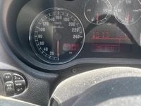 Usata Alfa Romeo 147 Distinctive 150 CV (110 kW) 2007 Grigio Utilitaria