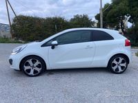 Usata Kia Rio 90 CV (66 kW) 2014 Bianco pastello Utilitaria