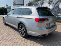 Begagnad VW Passat Executive 150 HK (110 kW) 2022 Kombi