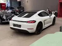 Usata Porsche 718 299 CV (219 kW) 2018 Bianco metallizzato Coupé