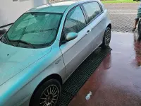 Usata Alfa Romeo 147 116 CV (85 kW) 2005 Grigio Utilitaria