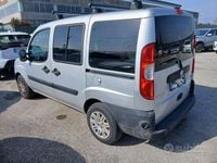 Usata Fiat Doblò Active 103 CV (75 kW) 2009 Grigio Monovolume