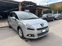 Usata Peugeot 5008 Allure 112 CV (82 kW) 2012 Argento Monovolume
