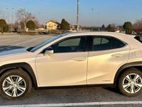Usata Lexus UX 250h Business Edition 184 CV (135 kW) 2019 Bianco SUV