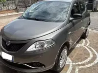 Usata Lancia Ypsilon Gold 80 CV (58 kW) 2017 Grigio Utilitaria
